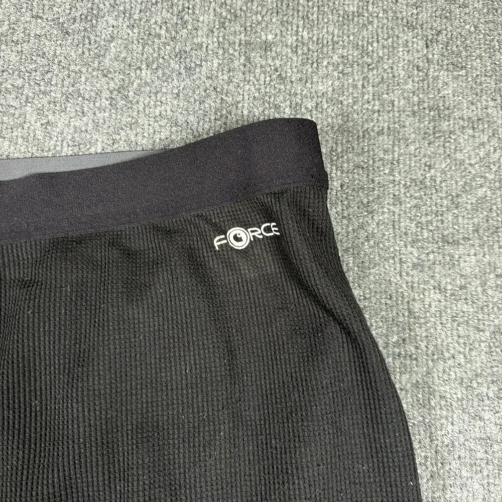 Carhartt thermal include clothes